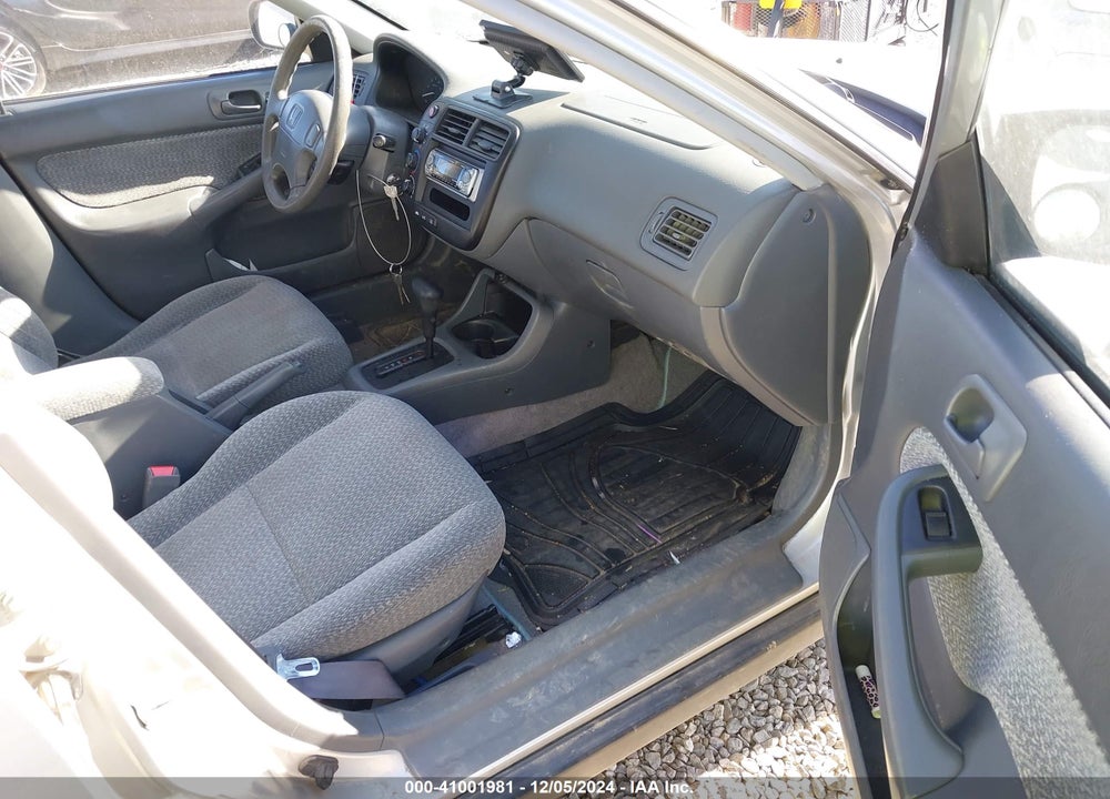 1999 HONDA CIVIC LX VIN: 2HGEJ6678XH508007