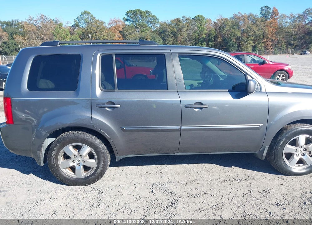 2011 HONDA PILOT EX-L VIN: 5FNYF4H71BB055071