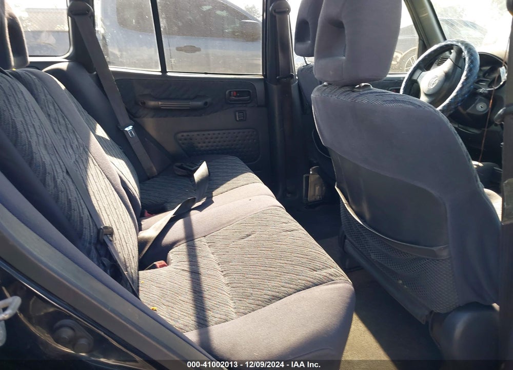 1998 TOYOTA RAV4 VIN: JT3GP10V3W0032935