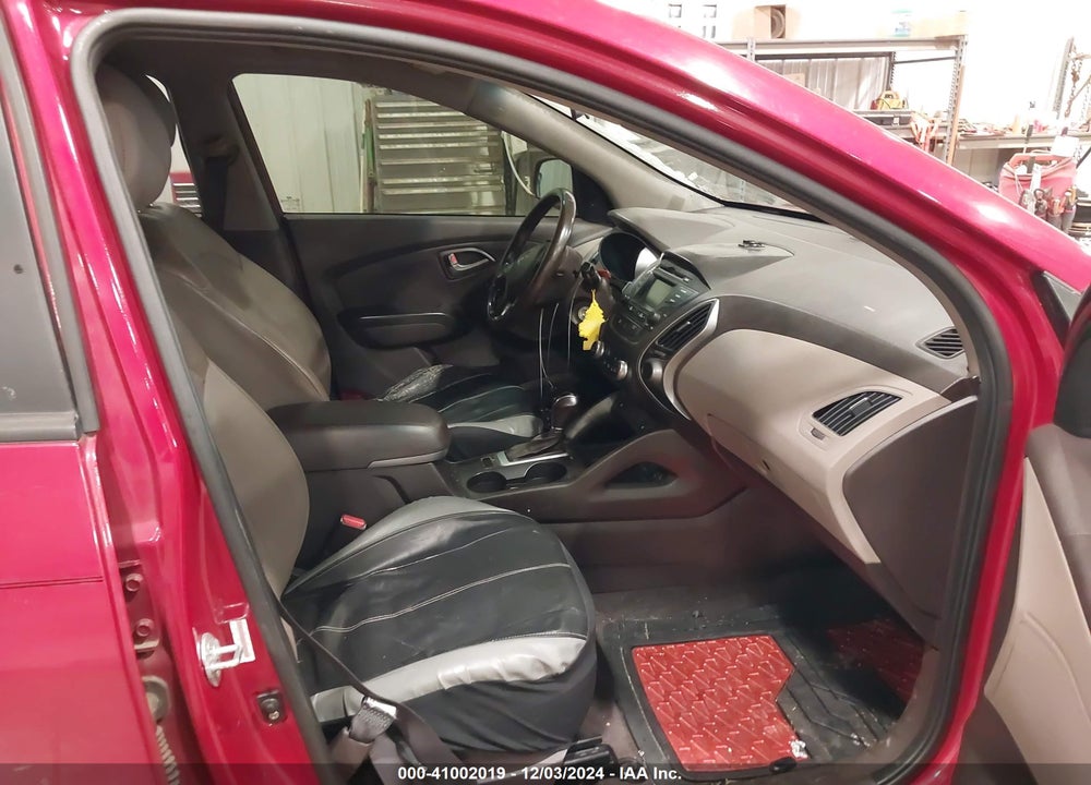 2014 HYUNDAI TUCSON SE VIN: KM8JU3AG0EU842306