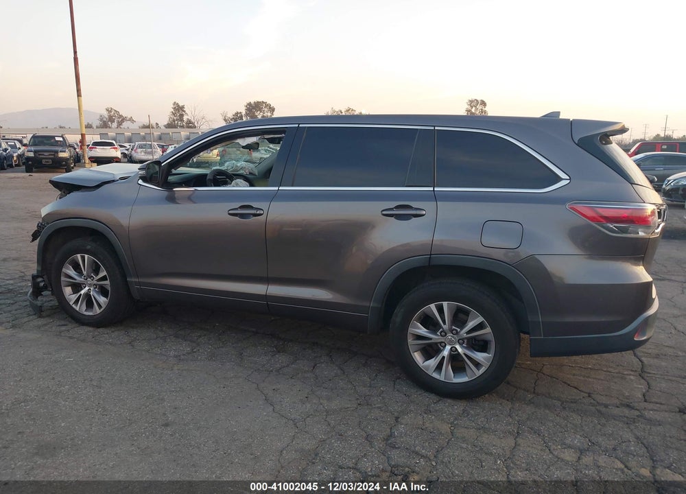 2015 TOYOTA HIGHLANDER LE PLUS V6 VIN: 5TDZKRFHXFS075720