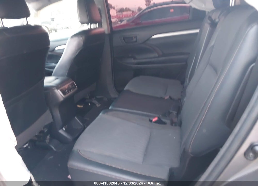 2015 TOYOTA HIGHLANDER LE PLUS V6 VIN: 5TDZKRFHXFS075720
