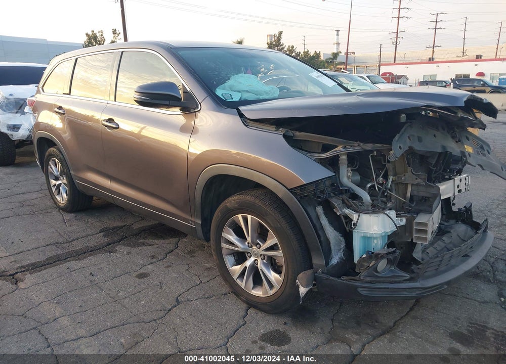 2015 TOYOTA HIGHLANDER LE PLUS V6 VIN: 5TDZKRFHXFS075720