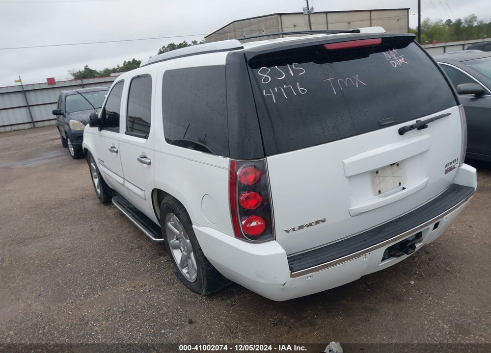 2008 GMC YUKON DENALI VIN: 1GKEC63818J154776
