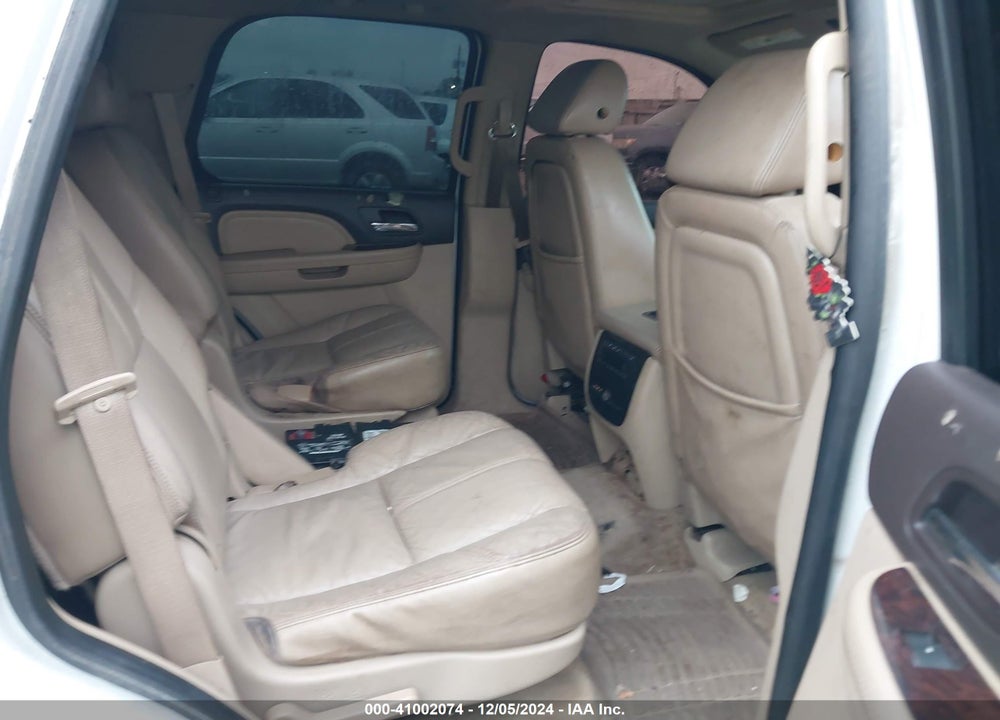 2008 GMC YUKON DENALI VIN: 1GKEC63818J154776