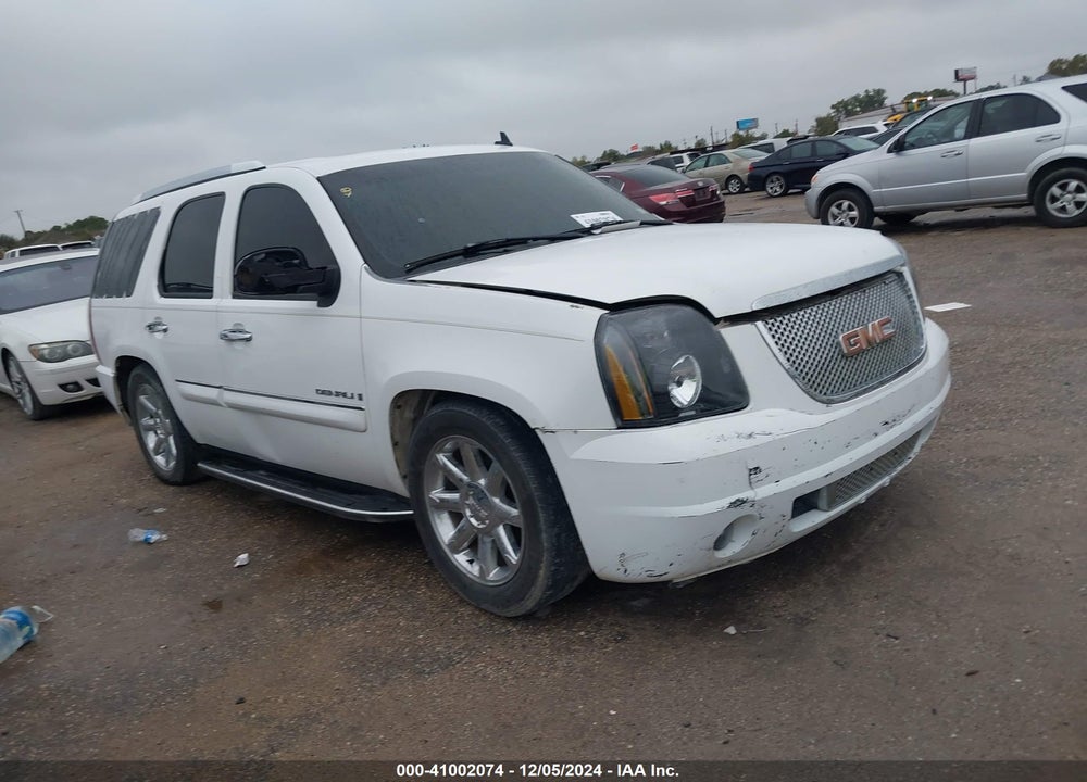 2008 GMC YUKON DENALI VIN: 1GKEC63818J154776