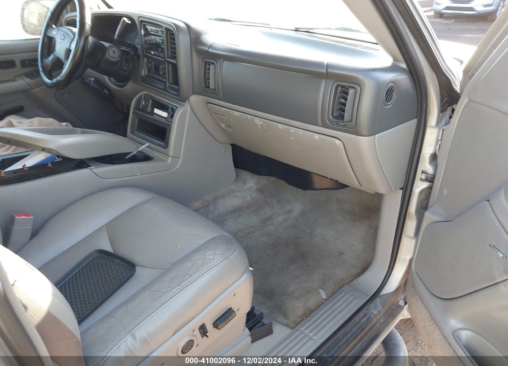 2004 CHEVROLET SUBURBAN 1500 Z71 VIN: 3GNFK16Z24G269366