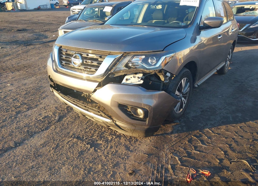 2017 NISSAN PATHFINDER SV VIN: 5N1DR2MM7HC692537