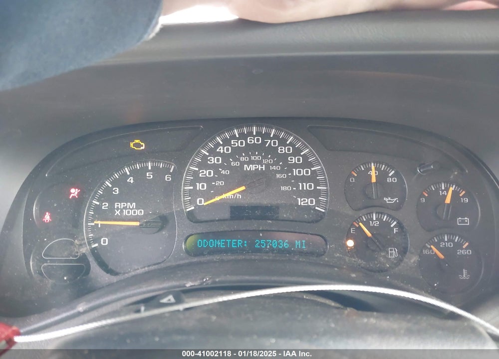 2005 CHEVROLET SUBURBAN 1500 LS VIN: 3GNEC16Z65G280235