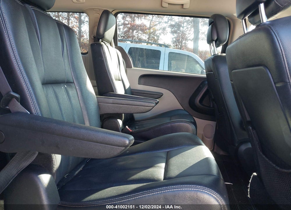2014 CHRYSLER TOWN & COUNTRY TOURING VIN: 2C4RC1BG9ER437524