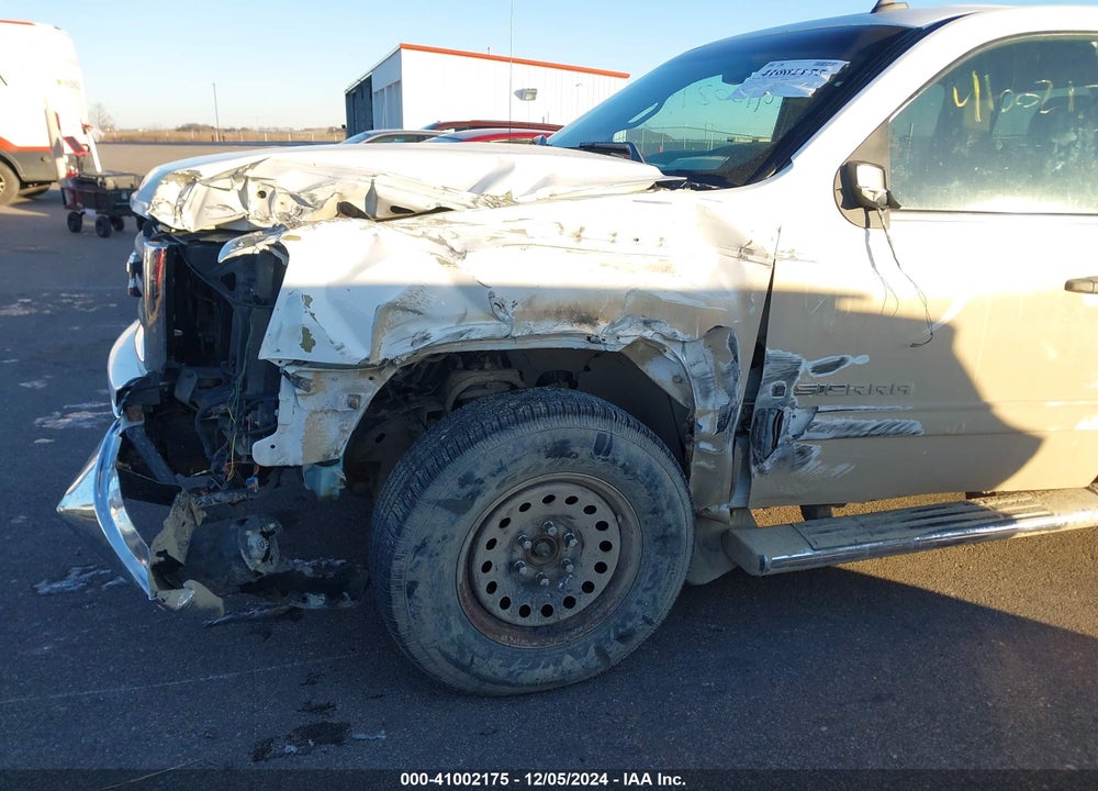 2009 GMC SIERRA 1500 WORK TRUCK VIN: 3GTEK13309G192198