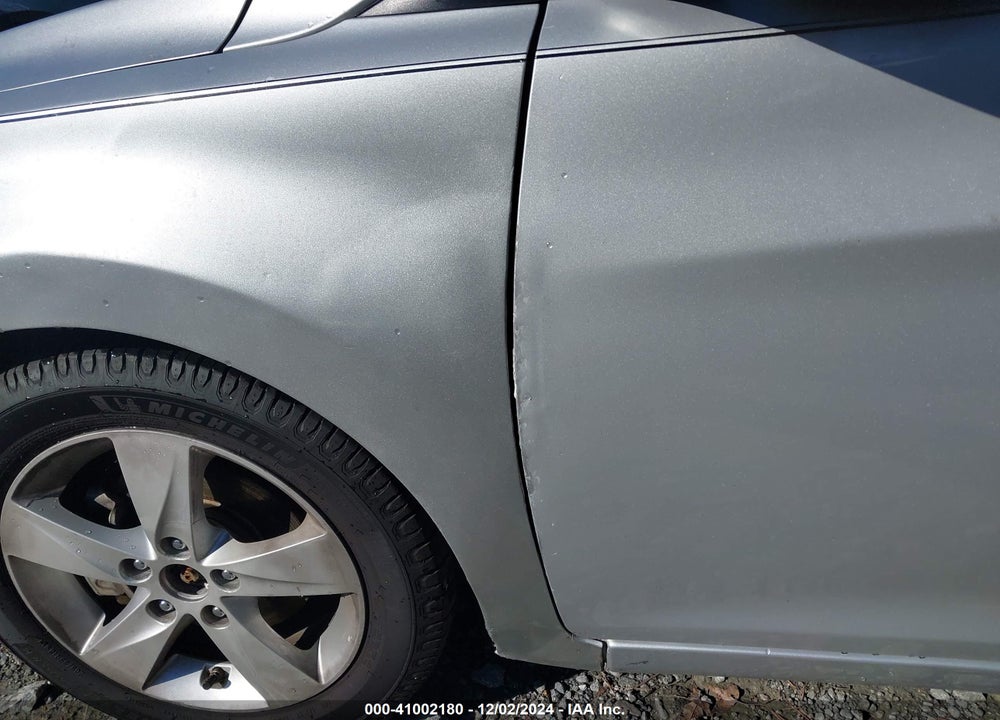 2013 HYUNDAI ELANTRA VIN: KMHDH4AE4DU597448