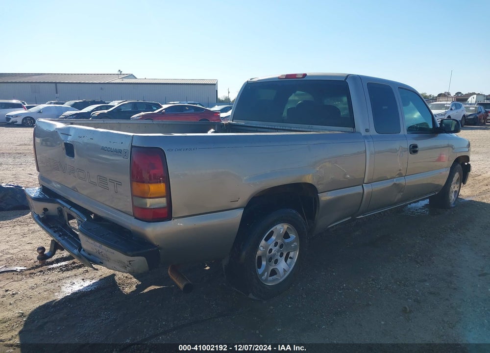 2000 CHEVROLET SILVERADO 1500 VIN: 2GCEC19W4Y1385413