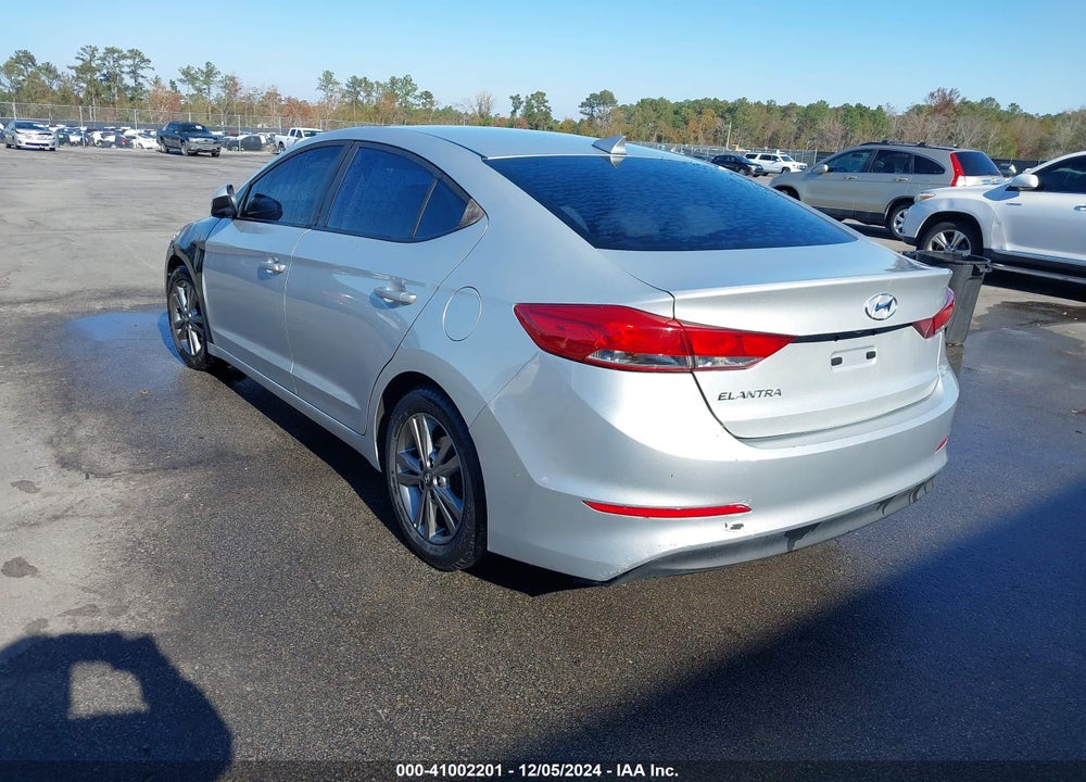 2018 HYUNDAI ELANTRA SEL VIN: 5NPD84LF3JH258857