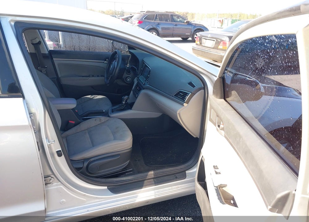 2018 HYUNDAI ELANTRA SEL VIN: 5NPD84LF3JH258857