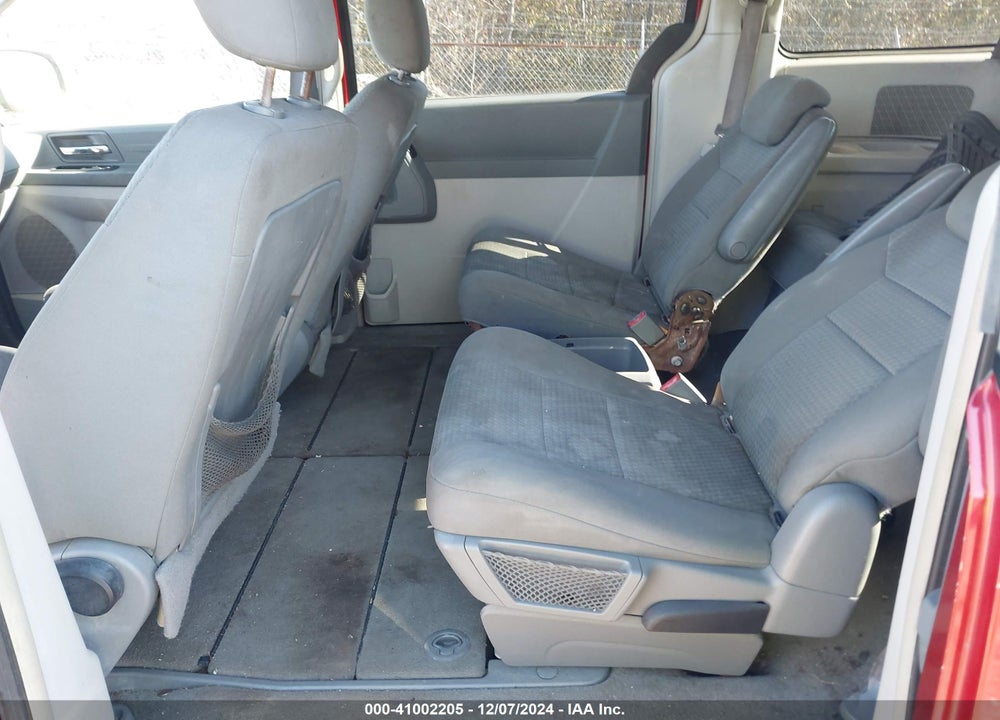 2010 CHRYSLER TOWN & COUNTRY LX VIN: 2A4RR4DE0AR155563