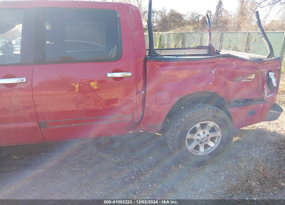 2005 NISSAN TITAN SE VIN: 1N6BA07B25N566357