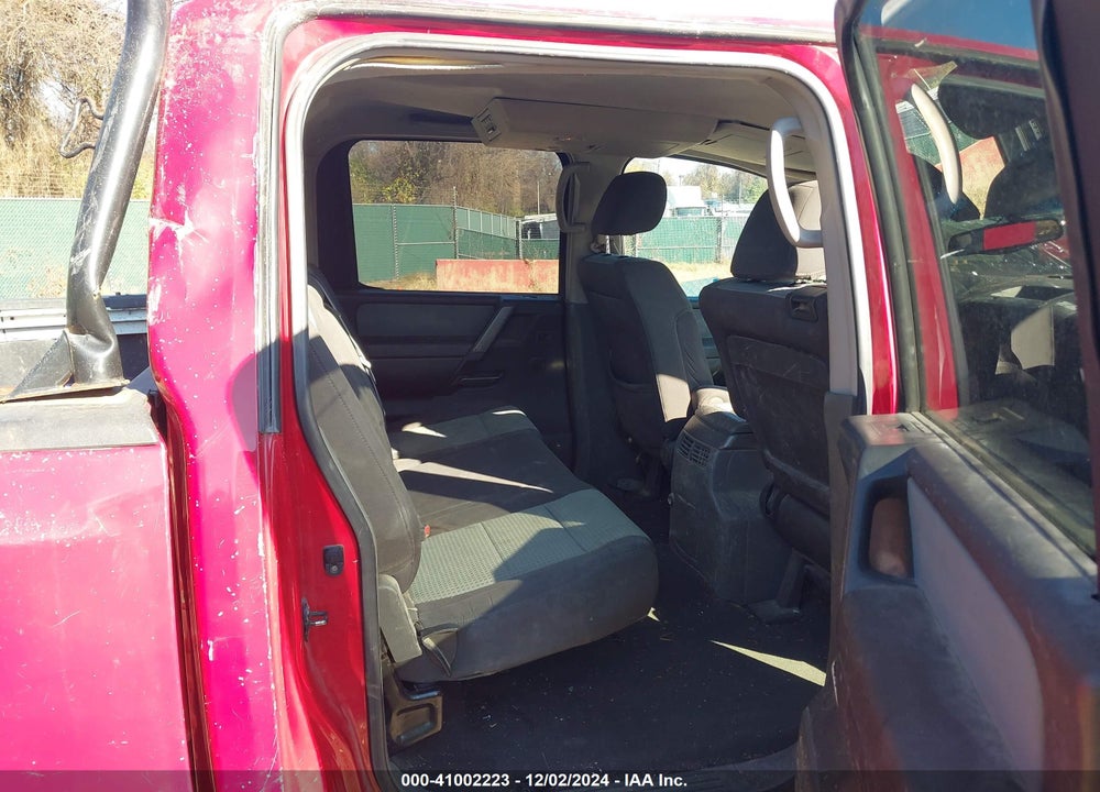 2005 NISSAN TITAN SE VIN: 1N6BA07B25N566357