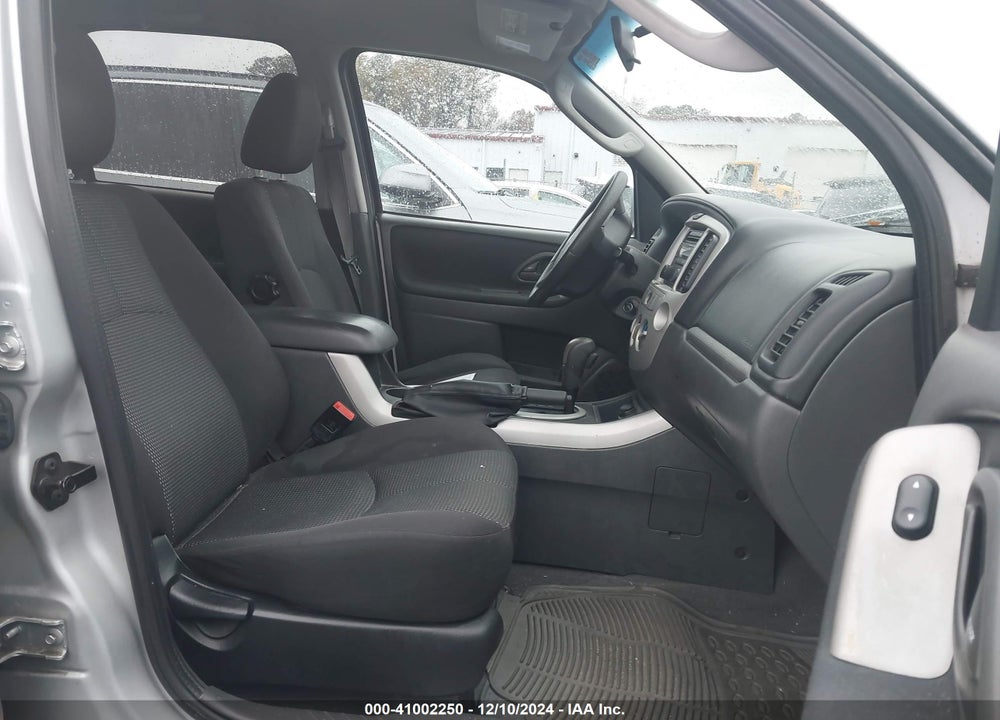 2005 MAZDA TRIBUTE S VIN: 4F2YZ04165KM42563
