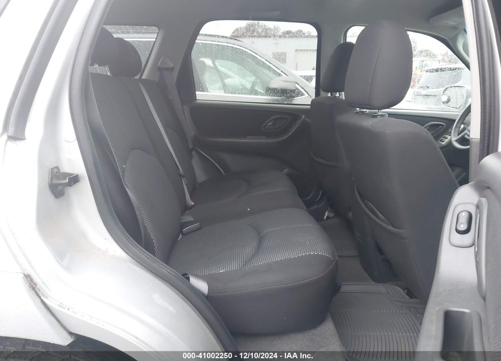 2005 MAZDA TRIBUTE S VIN: 4F2YZ04165KM42563
