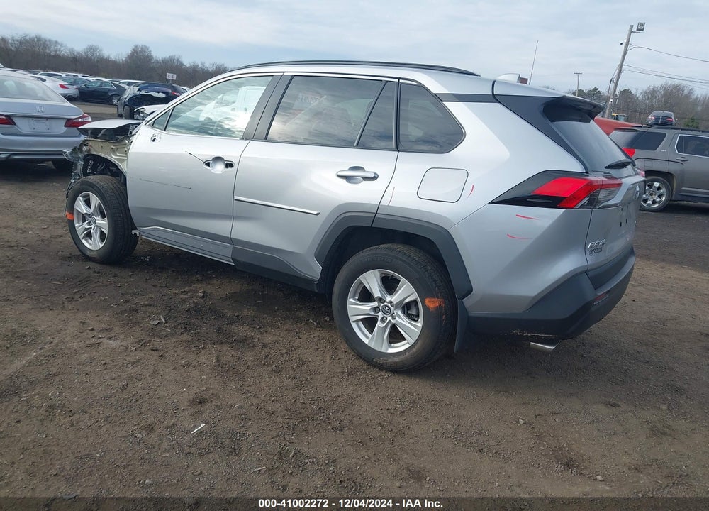 2021 TOYOTA RAV4 XLE VIN: 2T3P1RFV8MW143024