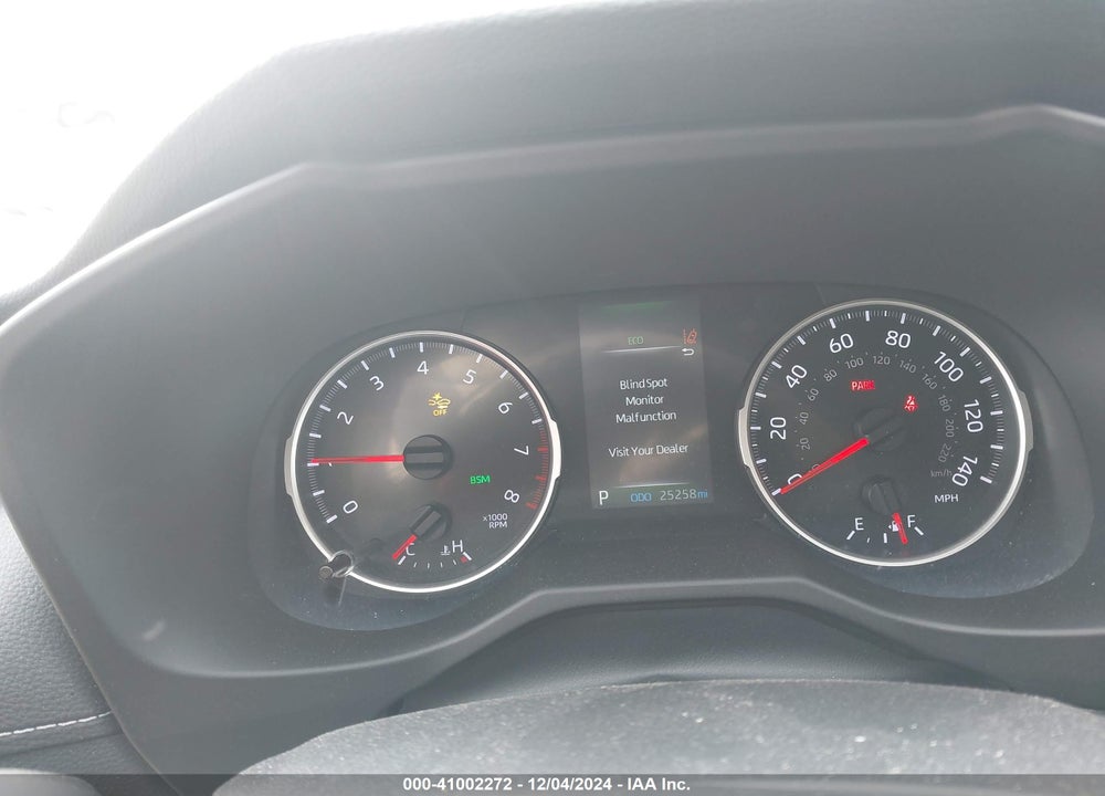 2021 TOYOTA RAV4 XLE VIN: 2T3P1RFV8MW143024