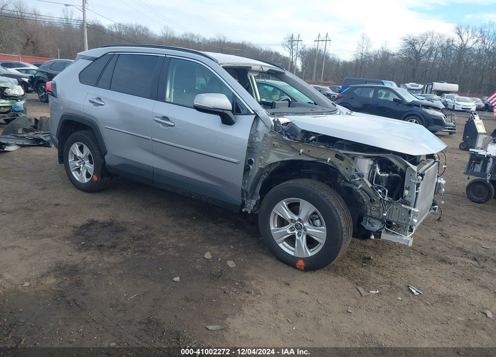 2021 TOYOTA RAV4 XLE VIN: 2T3P1RFV8MW143024