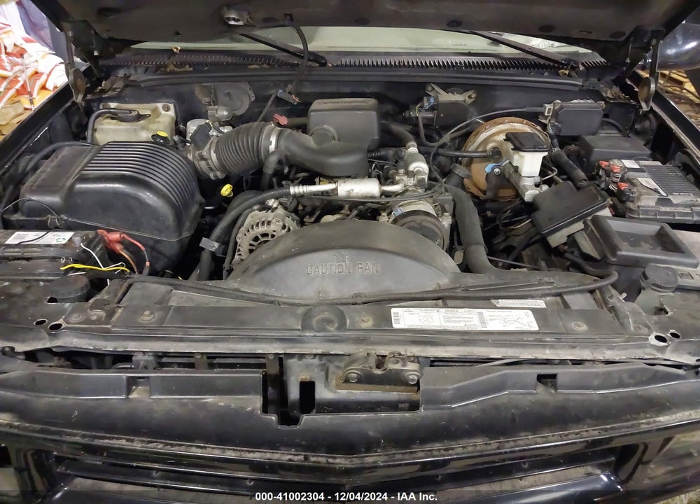 1996 CHEVROLET TAHOE K1500 VIN: 3GNEK18R8TG117180