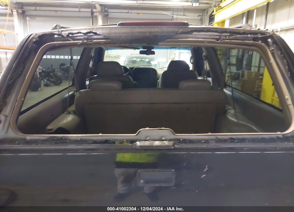 1996 CHEVROLET TAHOE K1500 VIN: 3GNEK18R8TG117180