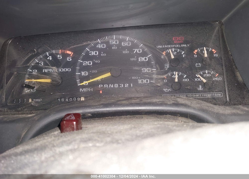 1996 CHEVROLET TAHOE K1500 VIN: 3GNEK18R8TG117180
