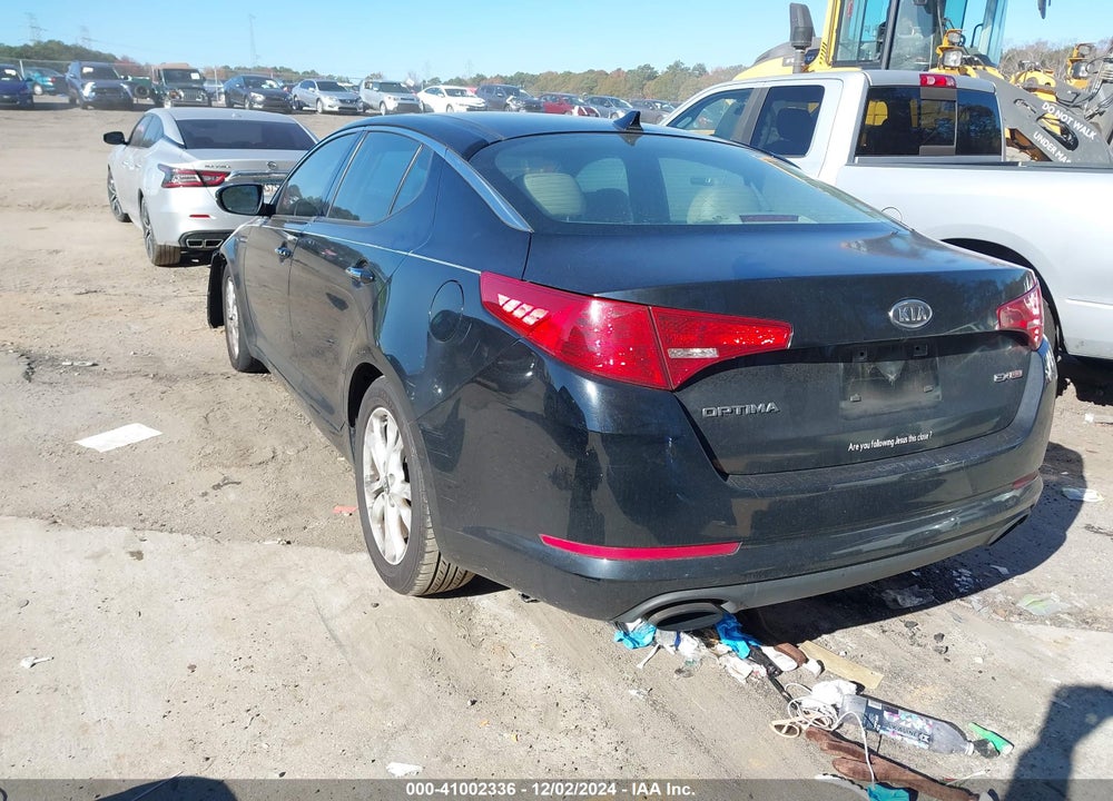 2011 KIA OPTIMA VIN: KNAGN4A75B5141006