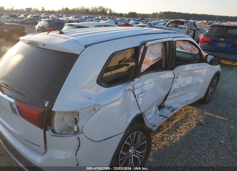 2016 MITSUBISHI OUTLANDER ES VIN: JA4AD2A38GZ016458