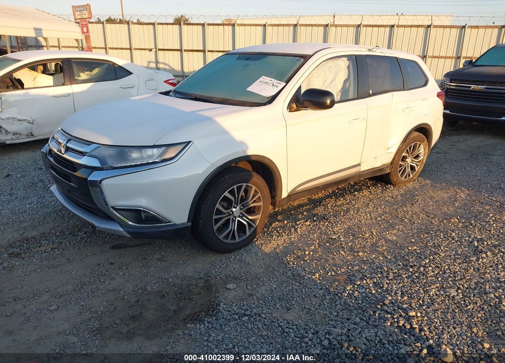 2016 MITSUBISHI OUTLANDER ES VIN: JA4AD2A38GZ016458