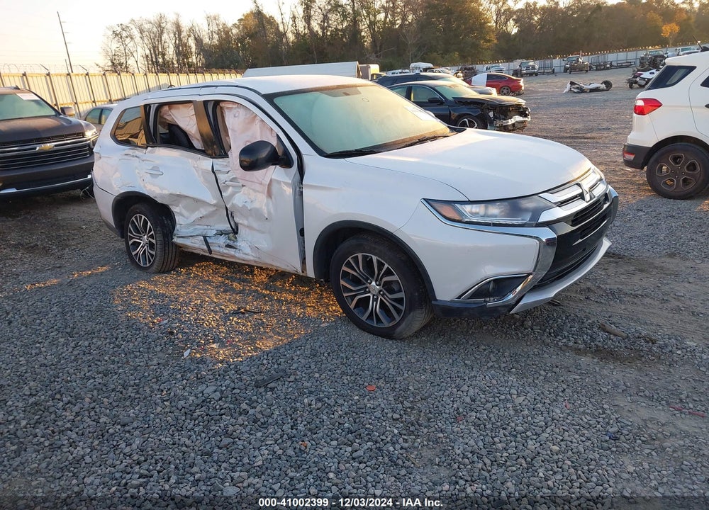 2016 MITSUBISHI OUTLANDER ES VIN: JA4AD2A38GZ016458