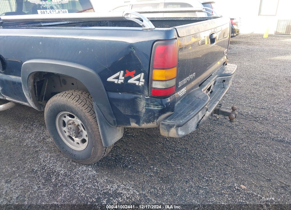 2005 GMC SIERRA 2500HD SLE VIN: 1GTHK23U45F922962