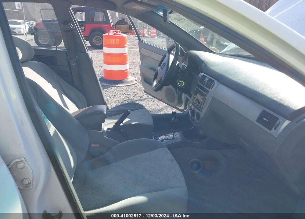 2005 SUZUKI FORENZA S VIN: KL5JD56Z25K095190