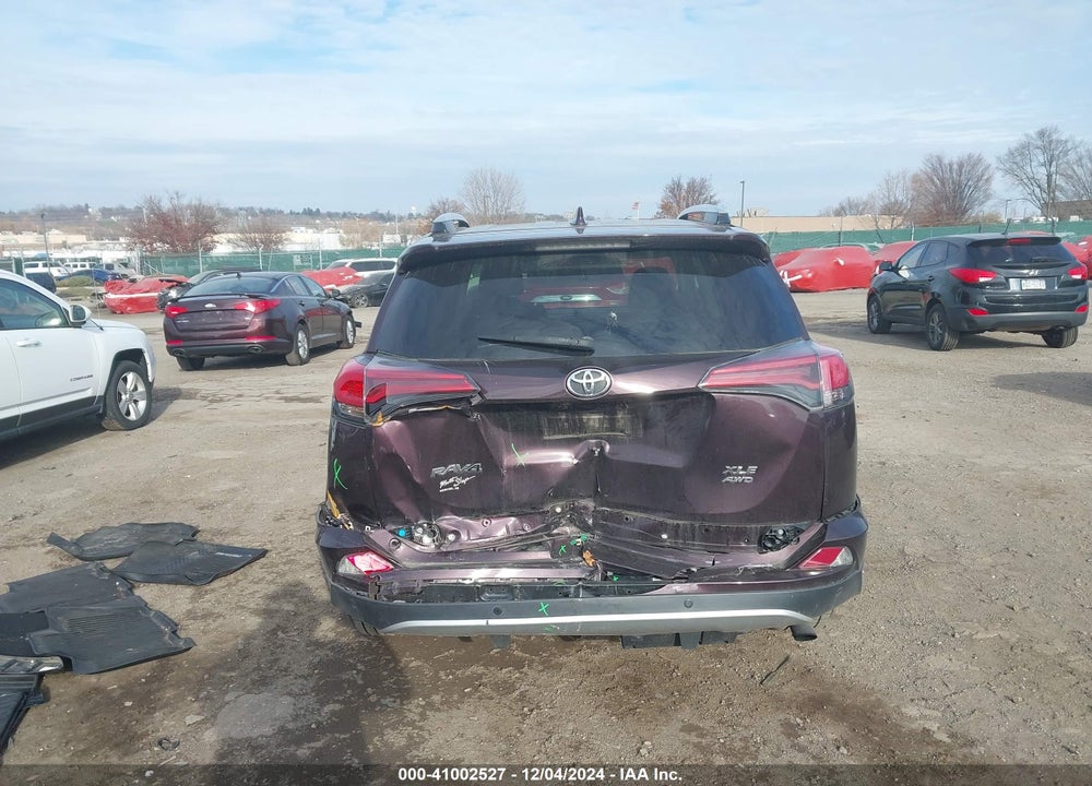2016 TOYOTA RAV4 XLE VIN: 2T3RFREV7GW480574