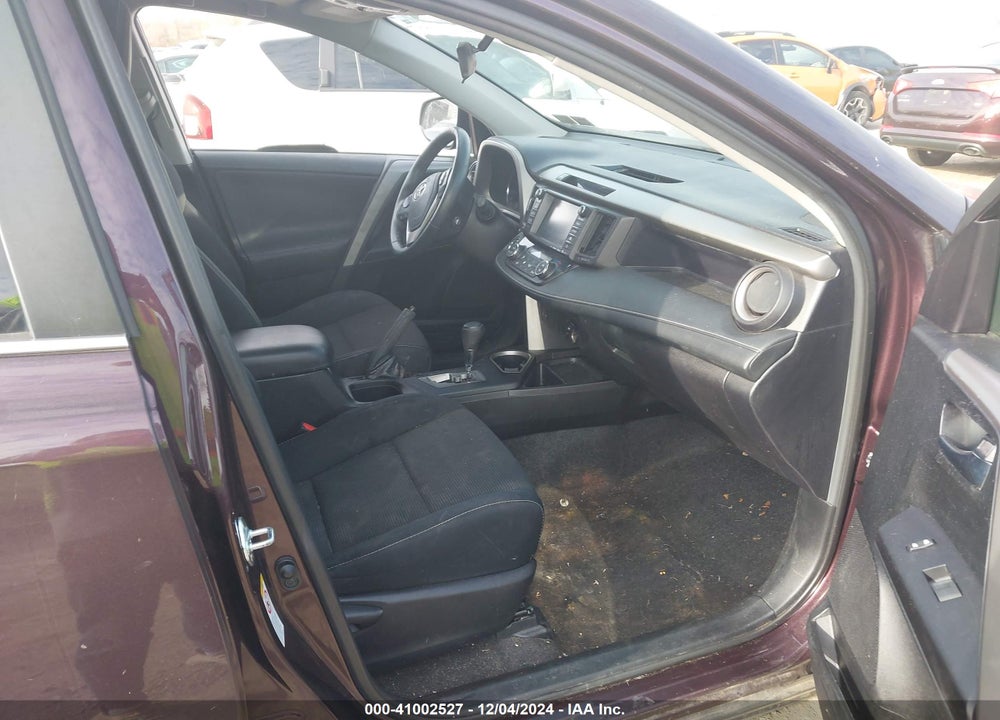 2016 TOYOTA RAV4 XLE VIN: 2T3RFREV7GW480574