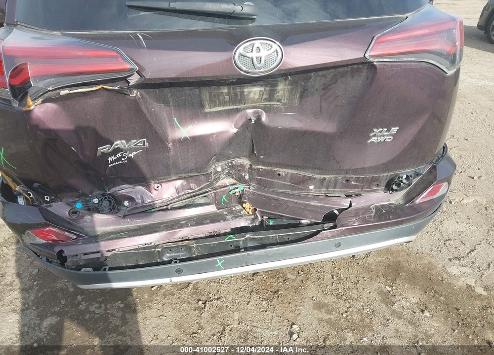 2016 TOYOTA RAV4 XLE VIN: 2T3RFREV7GW480574