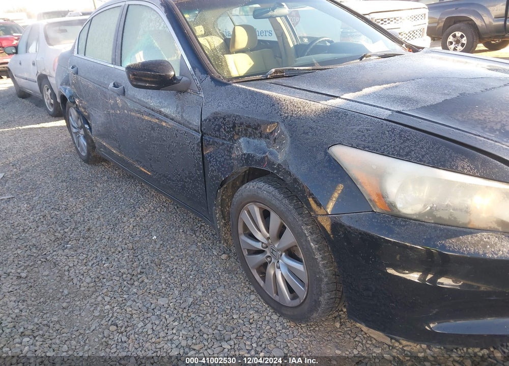 2011 HONDA ACCORD 2.4 EX VIN: 1HGCP2F77BA069789