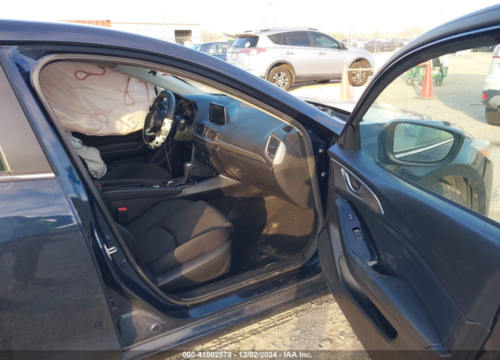 2018 MAZDA 3 SPORT VIN: 3MZBN1U76JM159009
