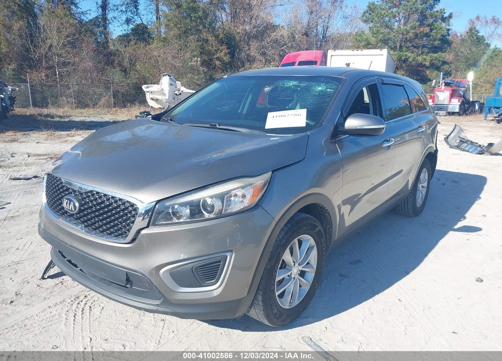 2017 KIA SORENTO 2.4L L VIN: 5XYPG4A38HG328329