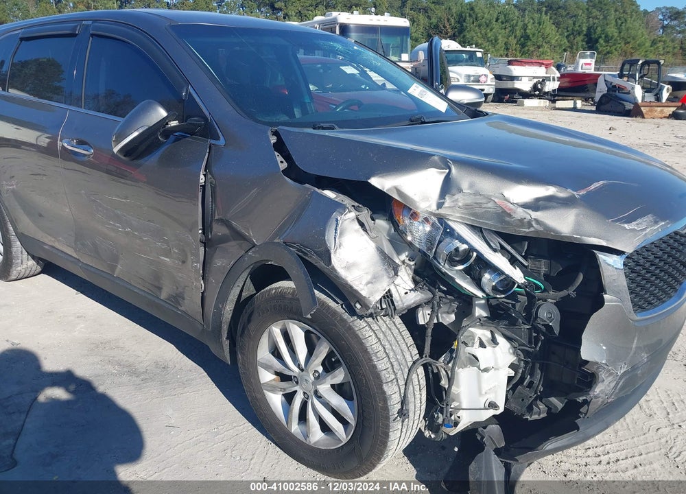 2017 KIA SORENTO 2.4L L VIN: 5XYPG4A38HG328329