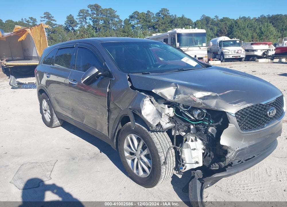 2017 KIA SORENTO 2.4L L VIN: 5XYPG4A38HG328329