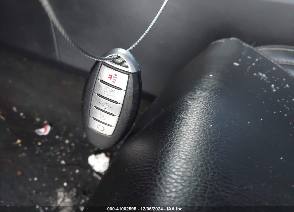 2017 NISSAN MAXIMA VIN: 1N4AA6AP1HC411729