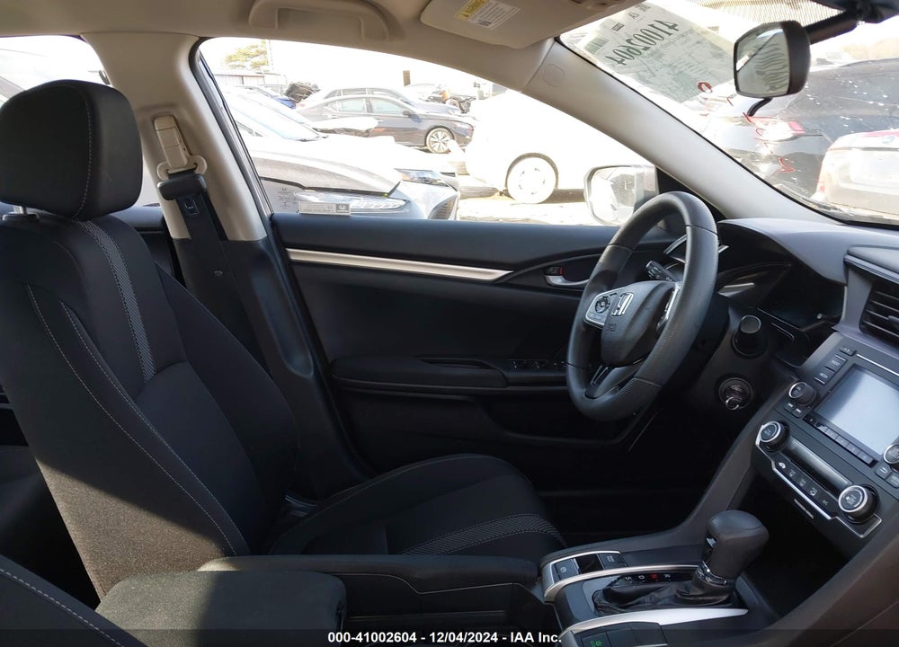 2019 HONDA CIVIC LX VIN: 19XFC2F65KE011272
