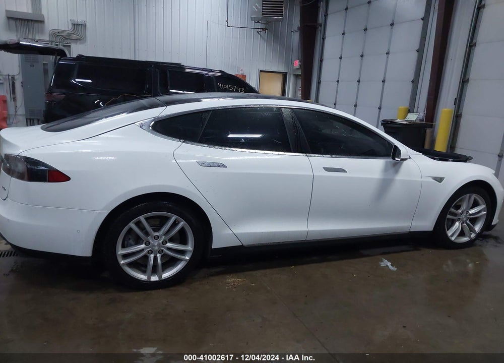 2015 TESLA MODEL S 70D/85D/P85D VIN: 5YJSA1H23FF086058