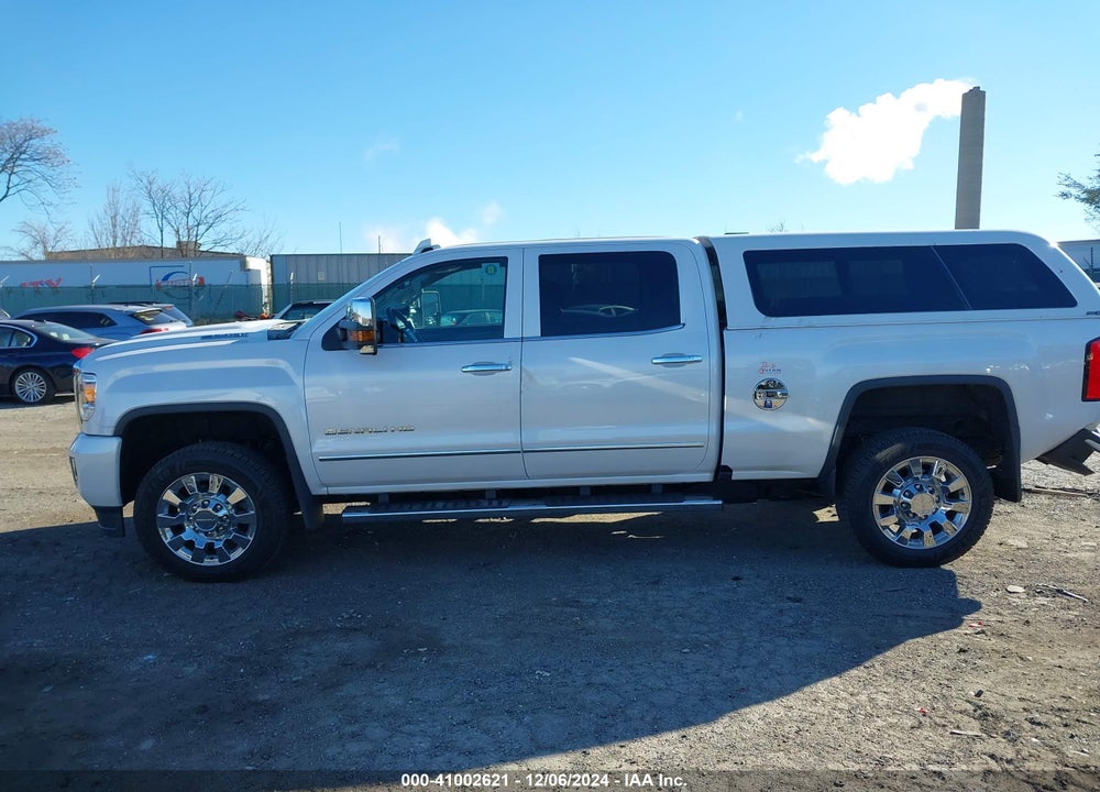 2018 GMC SIERRA 2500HD DENALI VIN: 1GT12UEY2JF207623