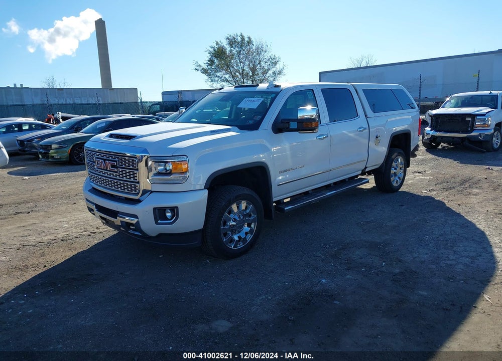 2018 GMC SIERRA 2500HD DENALI VIN: 1GT12UEY2JF207623