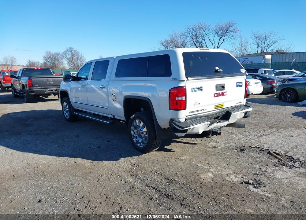 2018 GMC SIERRA 2500HD DENALI VIN: 1GT12UEY2JF207623